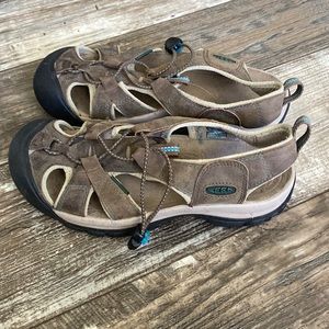 Womens Keen sandals
